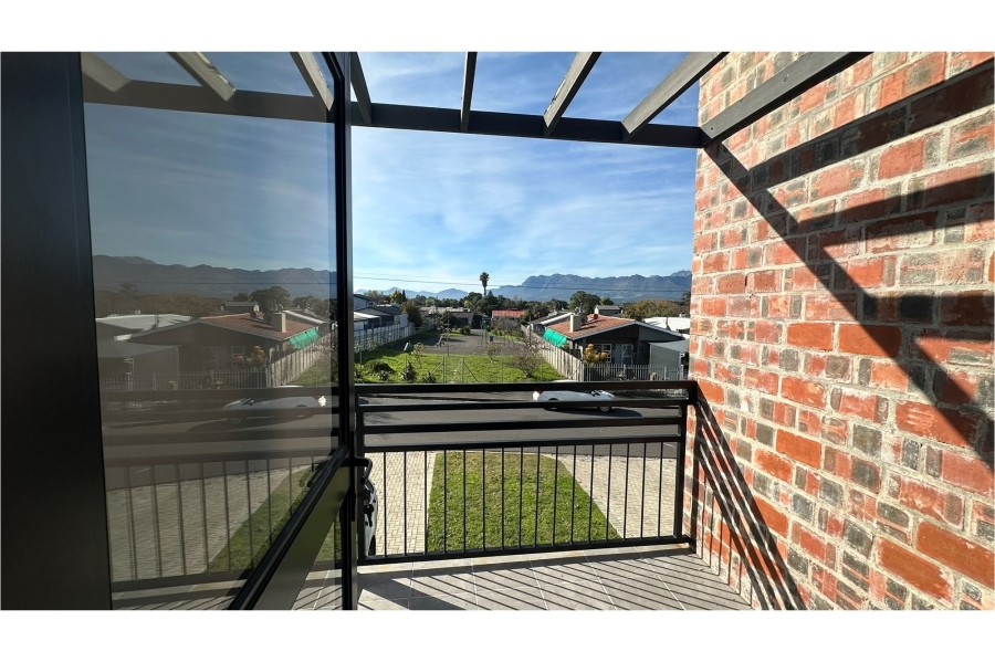 3 Bedroom Property for Sale in De Zoete Inval Western Cape